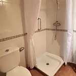 Casa Gueelina Luz Holiday home *